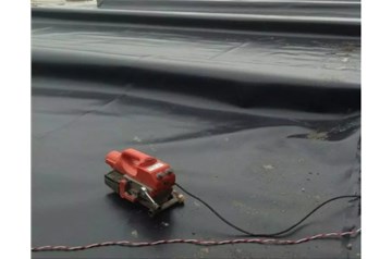 HDPE土工膜垃圾填埋場的保護終端