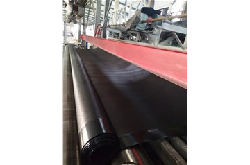 光滑甩邊糙面HDPE土工膜施工時帶來的好處